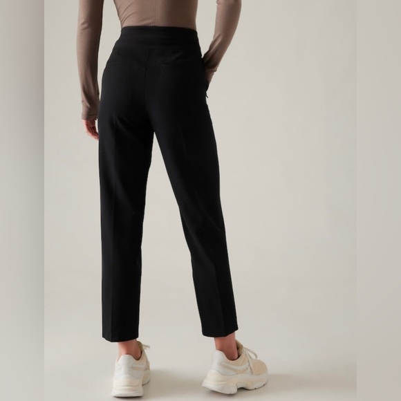 NWT-Athleta Black High Rise Endless Pant, Size 8 Petite - Picture 2 of 13